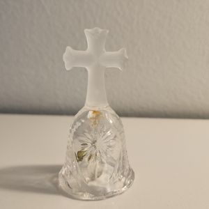 Vintage LaVie CROSS CRYSTAL BELL 24% LEAD.  NEW IN BOX.